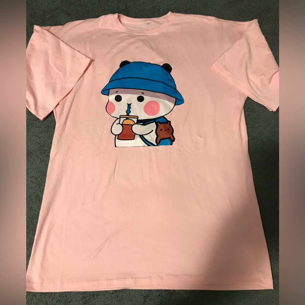 nice pink t-shirt.